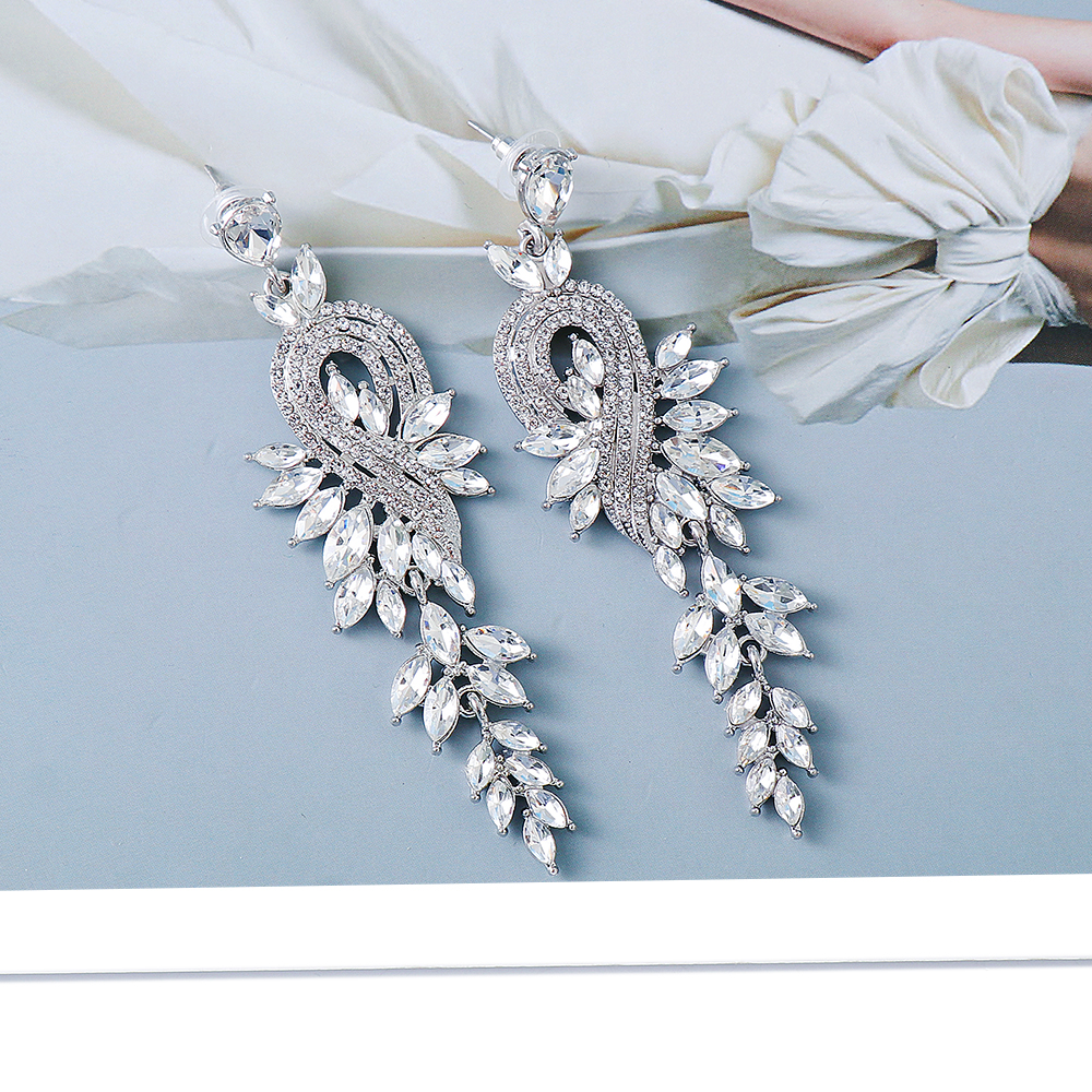 Glam Leaf Water Droplets Alloy Inlay Rhinestones Glass Stone Women's Drop Earrings display picture 23