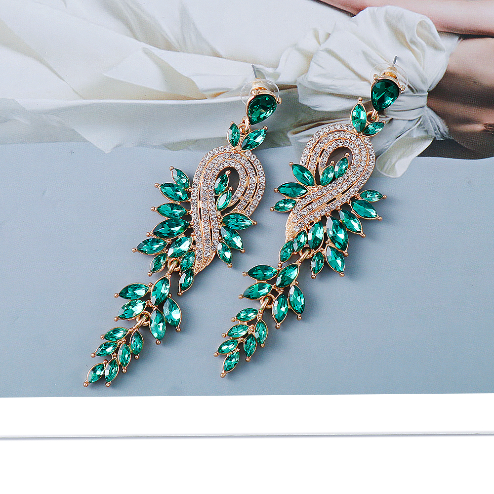 Glam Leaf Water Droplets Alloy Inlay Rhinestones Glass Stone Women's Drop Earrings display picture 14