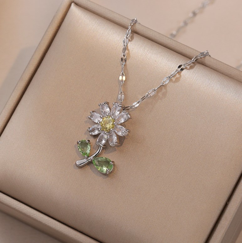 Basic Modern Style Flower Titanium Steel Plating Inlay Zircon Pendant Necklace display picture 1