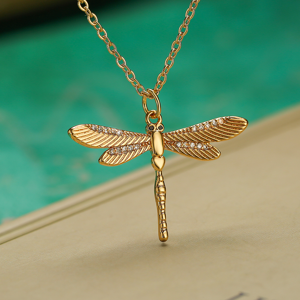 Simple Style Commute Dragonfly Copper Inlay Zircon 18k Gold Plated Pendant Necklace display picture 5
