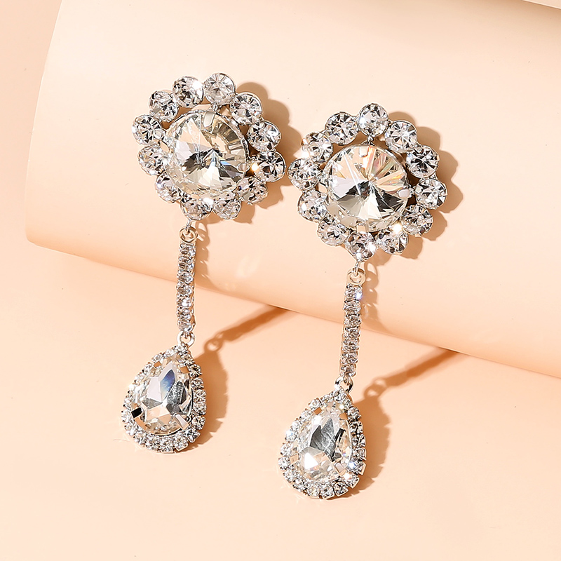 1 Paire Glamour Brillant Les Gouttelettes D'eau Fleur Incruster Alliage Strass Plaqué Argent Boucles D'oreilles display picture 2