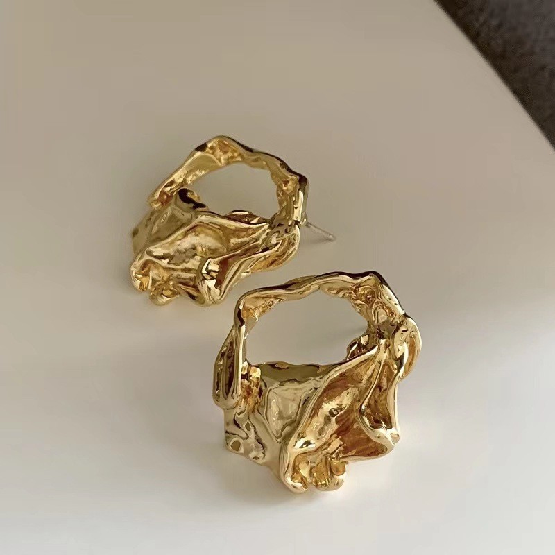 1 Pair Simple Style Solid Color Irregular Alloy Ear Studs display picture 2