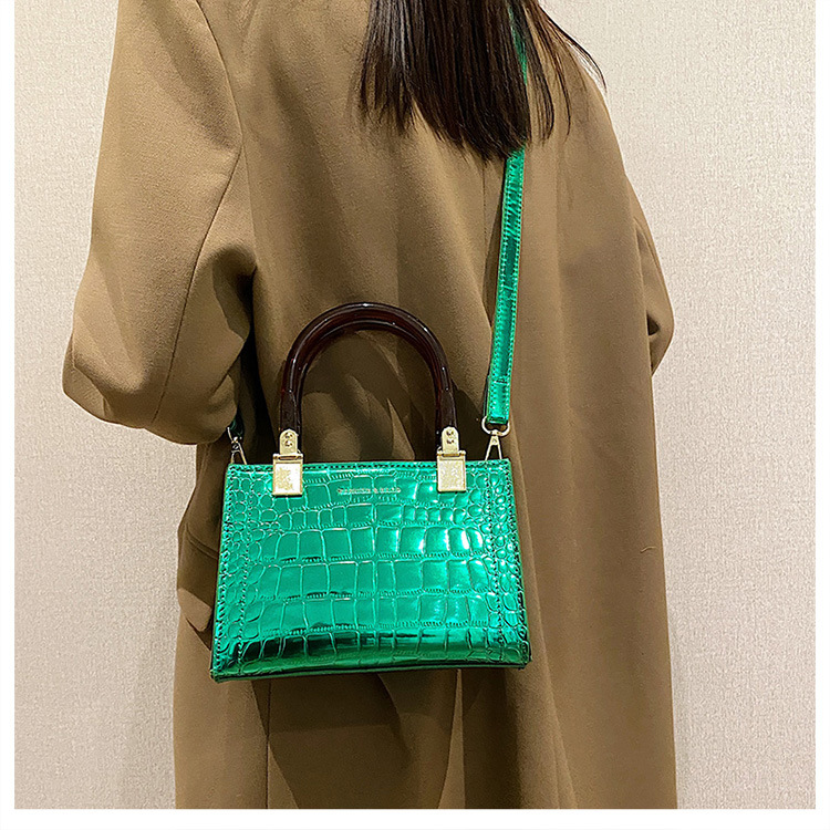 Women's All Seasons Pu Leather Streetwear Handbag display picture 23