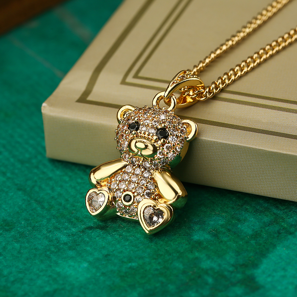 Shiny Bear Owl Butterfly Copper Plating Inlay Zircon 18k Gold Plated Pendant Necklace display picture 7