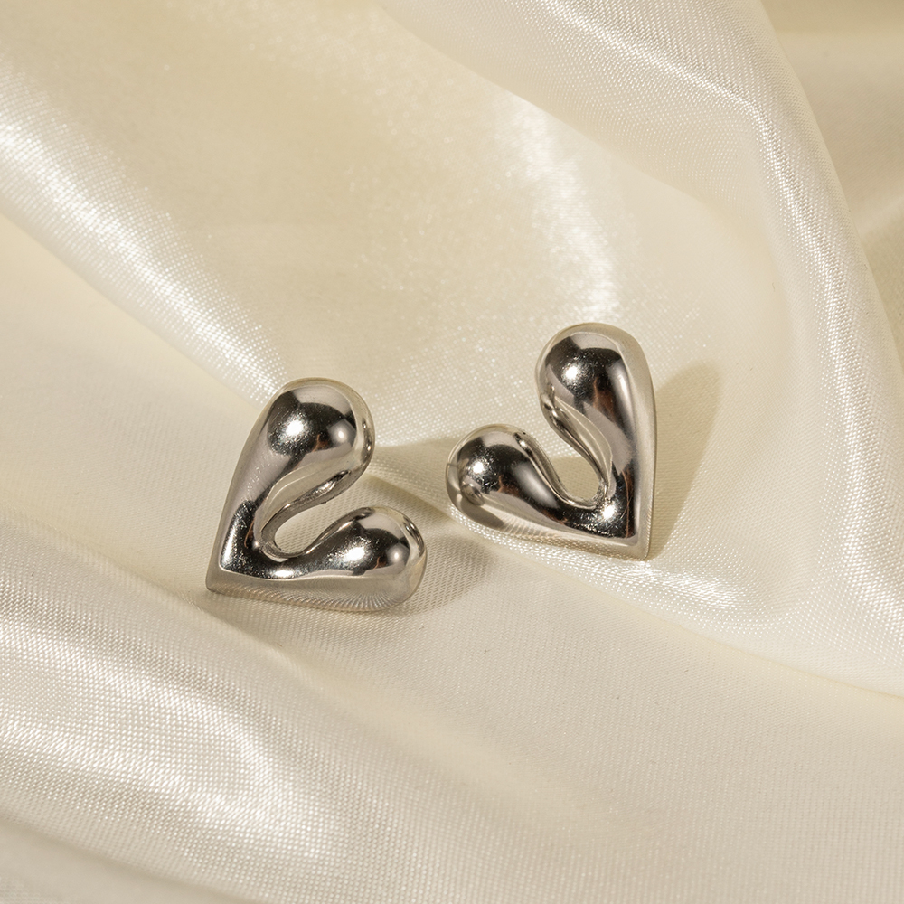 1 Pair Formal Heart Shape Patchwork Stainless Steel Ear Studs display picture 1
