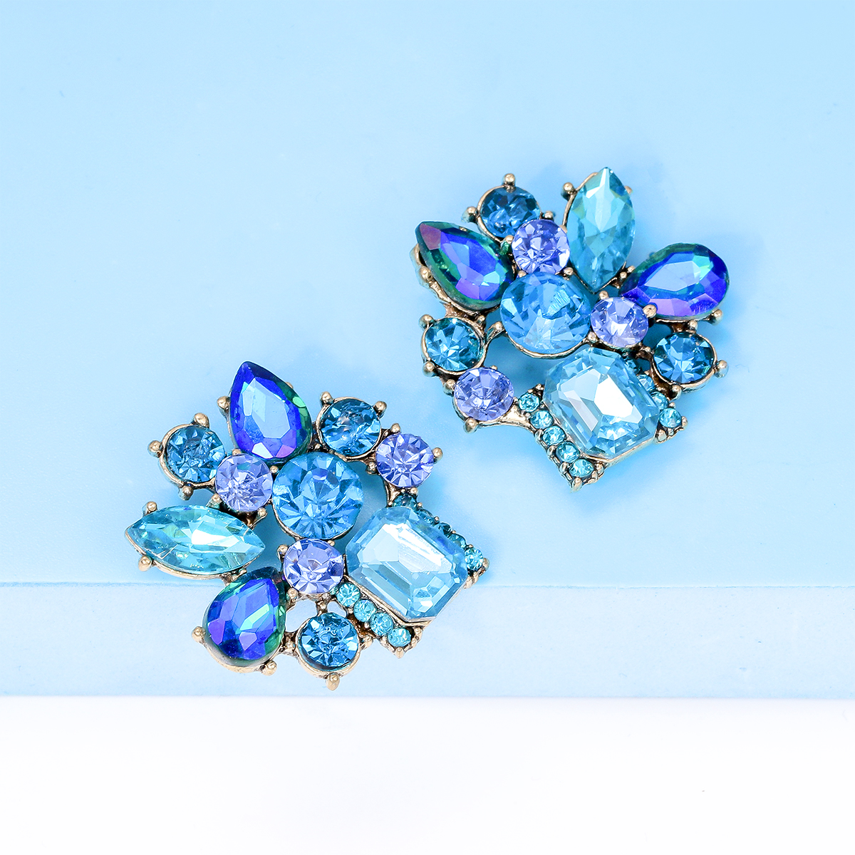 Elegant Luxurious Geometric Alloy Inlay Acrylic Glass Stone Women's Ear Studs display picture 12