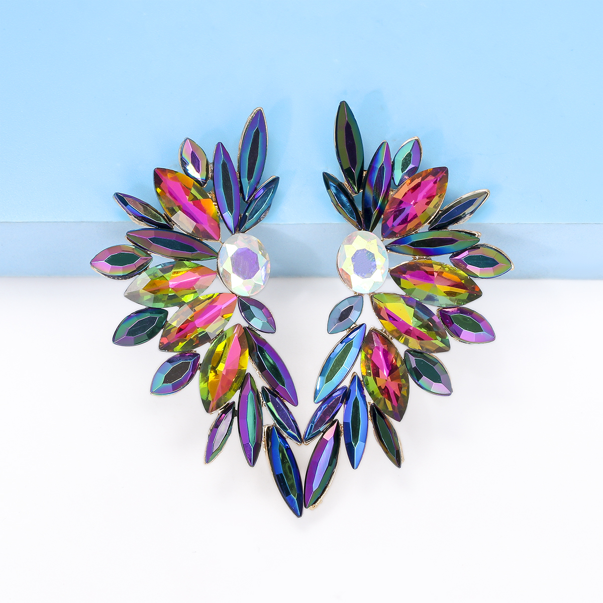 Elegant Luxurious Geometric Alloy Inlay Glass Stone Women's Ear Studs display picture 11