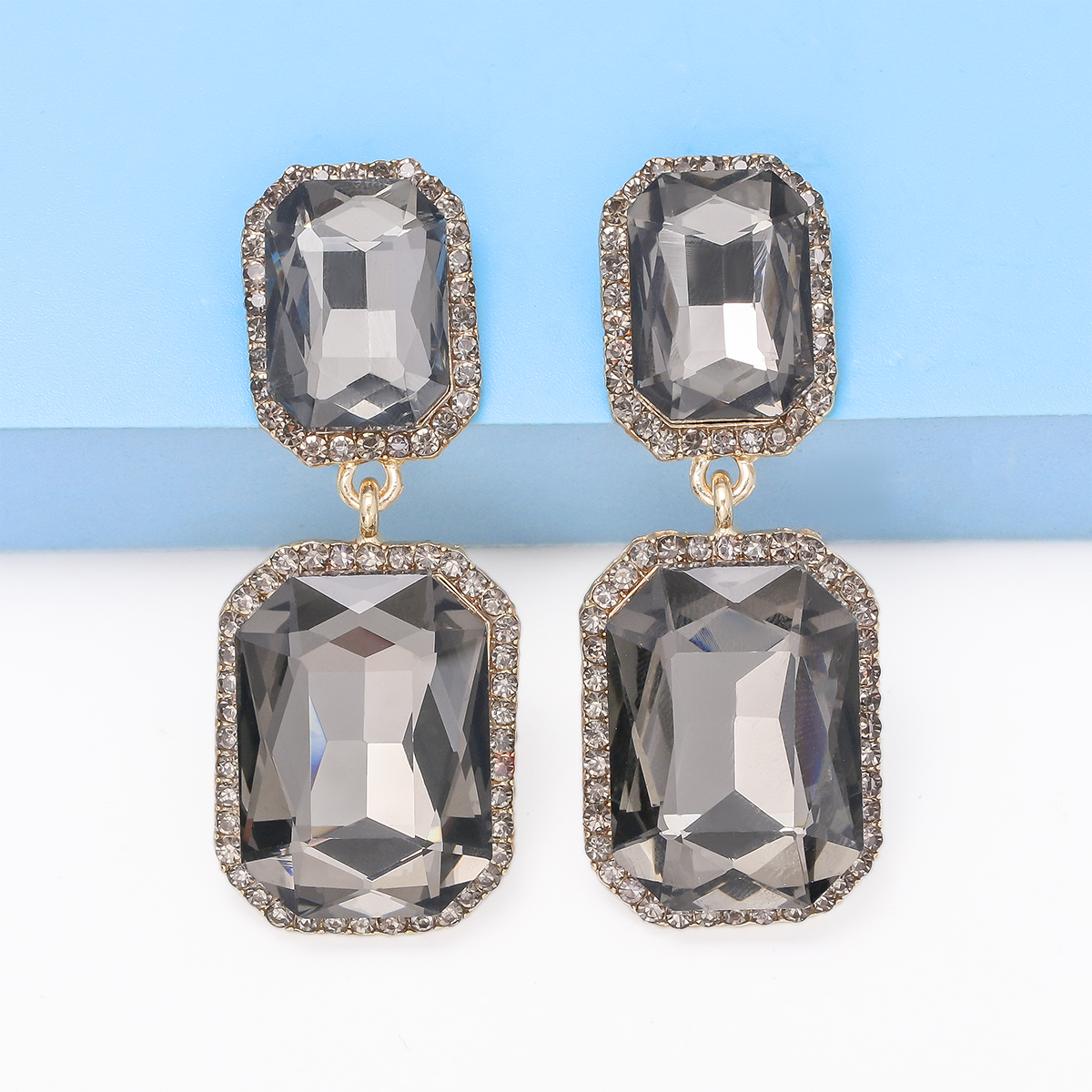 1 Pair Elegant Luxurious Square Inlay Alloy Glass Stone Drop Earrings display picture 17