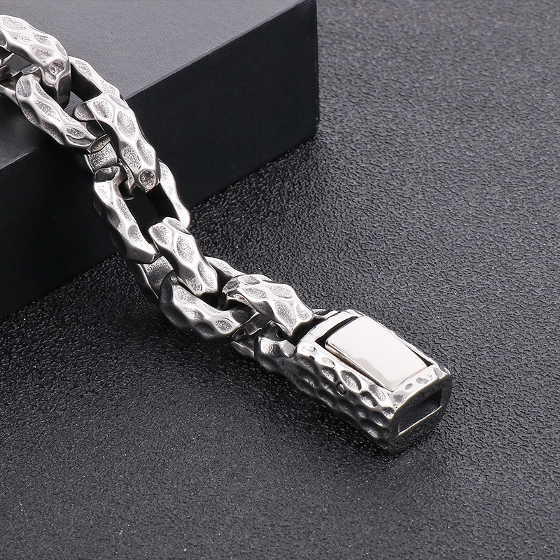 Hip-hop Solid Color Titanium Steel Men's Bracelets display picture 6