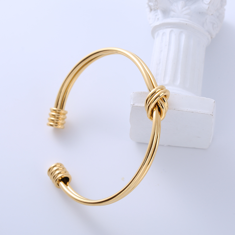 Elegant Simple Style Knot 304 Stainless Steel 18K Gold Plated No Inlaid Cuff Bracelets In Bulk display picture 5