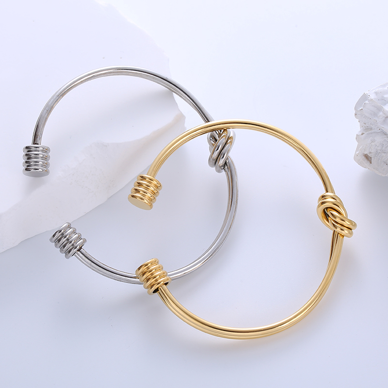 Elegant Simple Style Knot 304 Stainless Steel 18K Gold Plated No Inlaid Cuff Bracelets In Bulk display picture 2