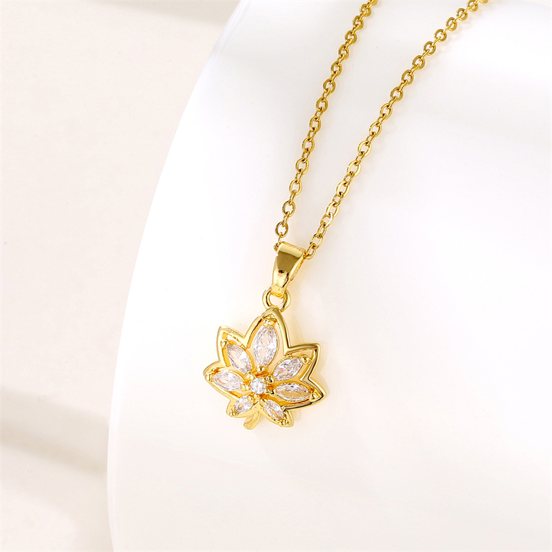 Stainless Steel 18K Gold Plated Simple Style Commute Plating Inlay Maple Leaf Zircon Pendant Necklace display picture 1
