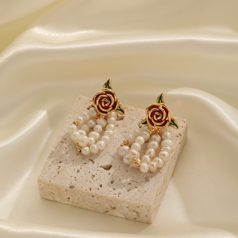 1 Pair Classical French Style Pastoral Flower Beaded Enamel Plating Freshwater Pearl Copper 18k Gold Plated Drop Earrings display picture 4