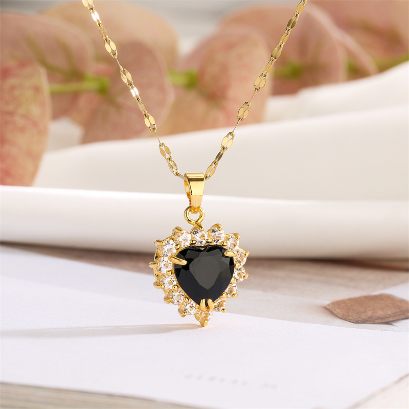 Ig Style Simple Style Heart Shape Stainless Steel Copper Plating Inlay Zircon Gold Plated Pendant Necklace display picture 10