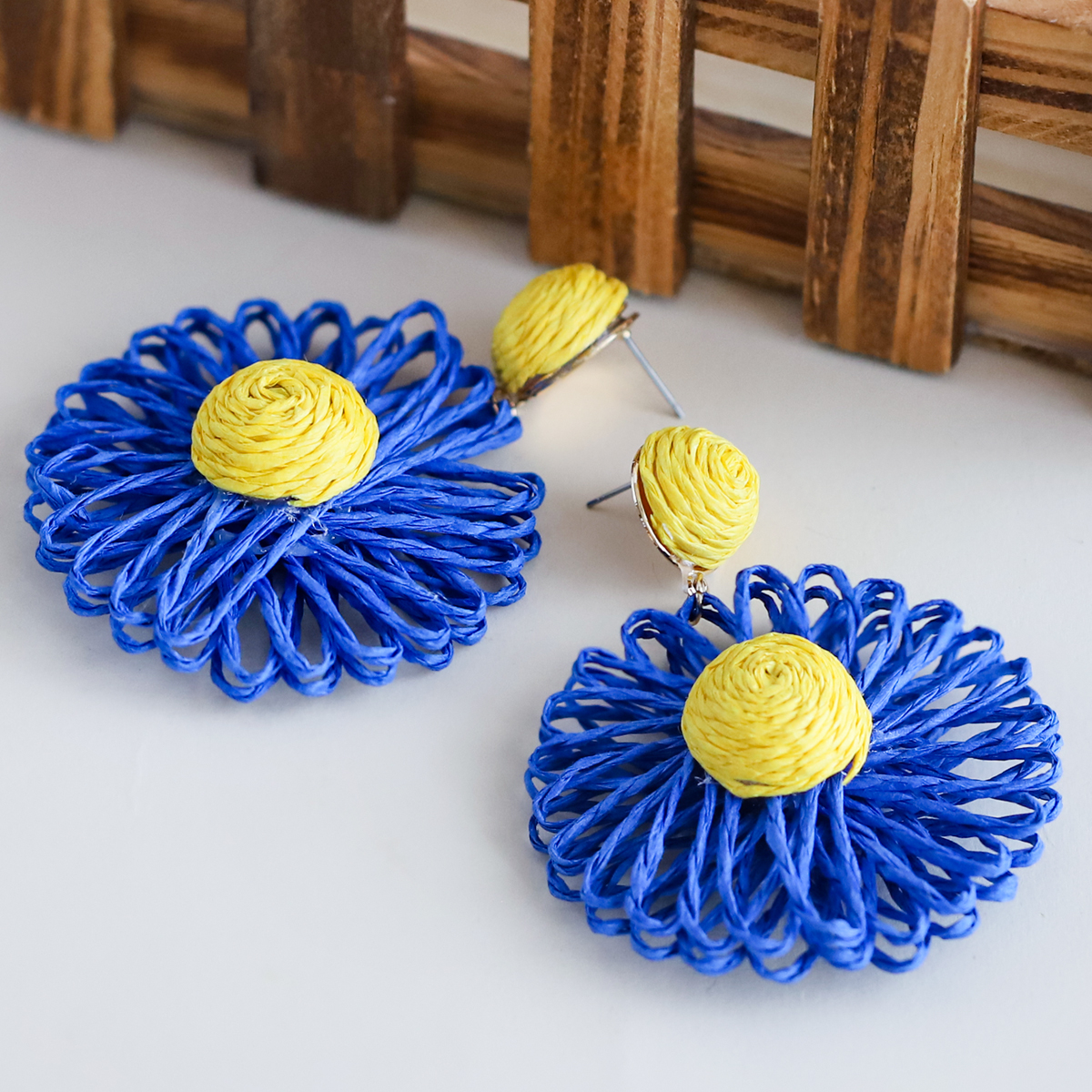 1 Pair Ig Style Vacation Flower Handmade Raffia Drop Earrings display picture 4