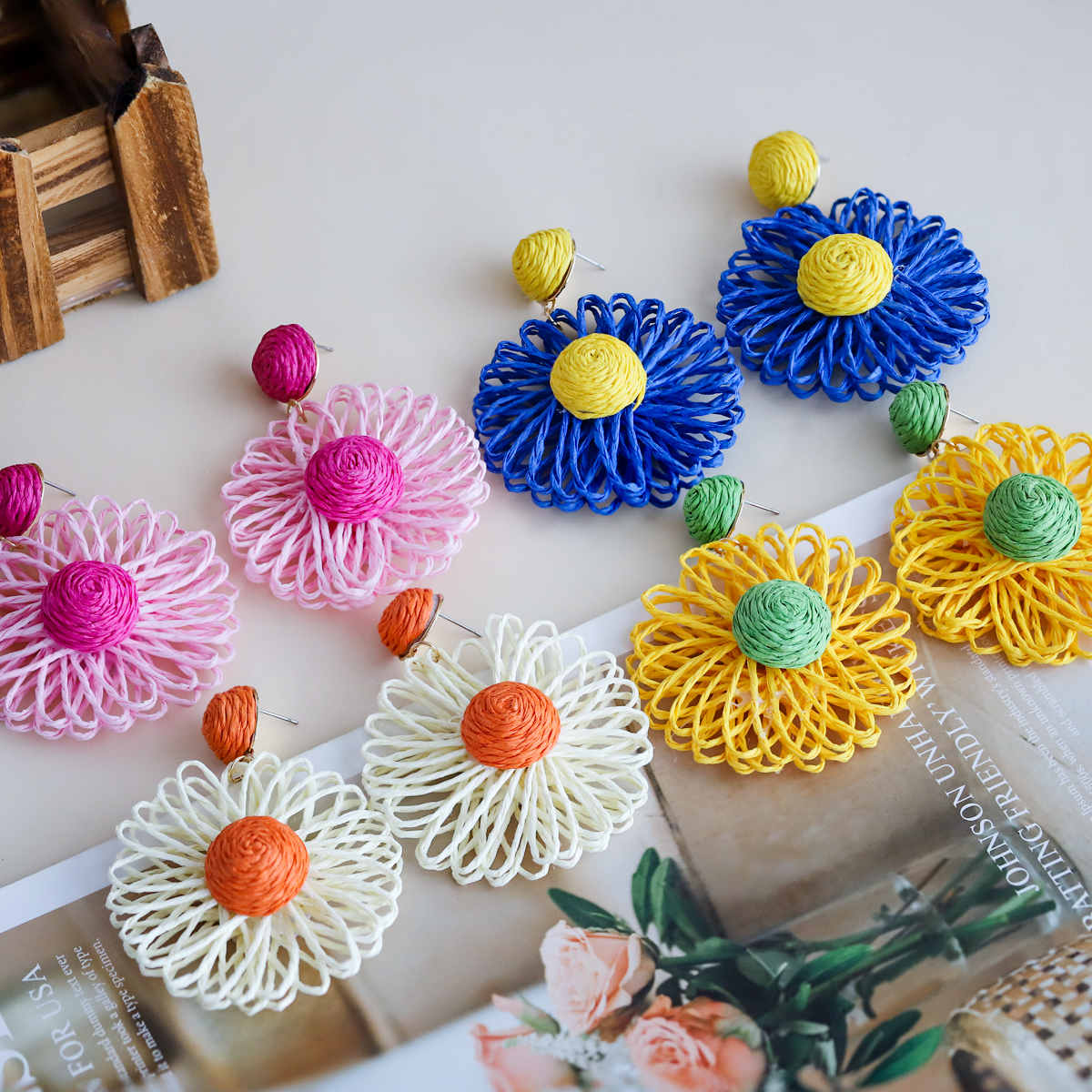 1 Pair Ig Style Vacation Flower Handmade Raffia Drop Earrings display picture 5