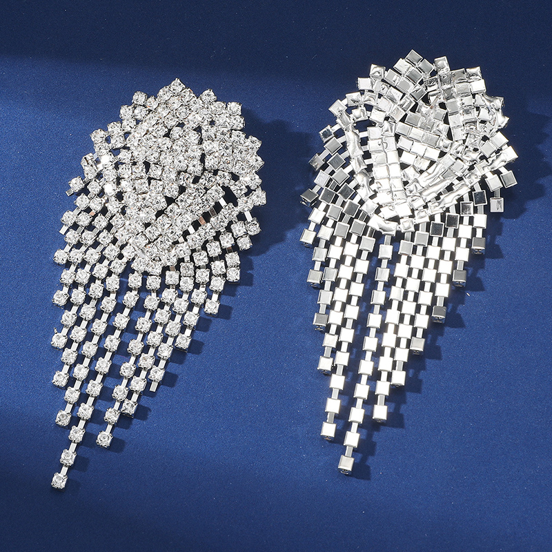 1 Paar Übertrieben Glänzend Quaste Inlay Legierung Künstlicher Diamant Tropfenohrringe display picture 4