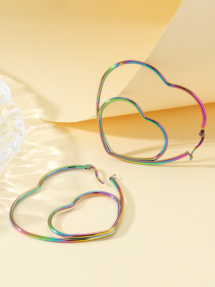 1 Pair Exaggerated Heart Shape Polishing Titanium Steel Hoop Earrings display picture 3
