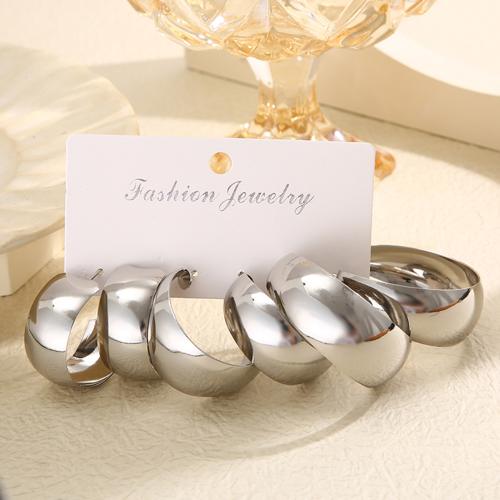 3 Pairs Vintage Style Exaggerated C Shape Round Plating Alloy Gold Plated Silver Plated Hoop Earrings display picture 7