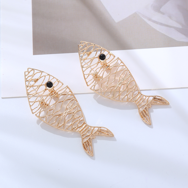 1 Paar Elegant Luxuriös Fisch Aushöhlen Inlay Legierung Künstliche Edelsteine Ohrstecker display picture 4