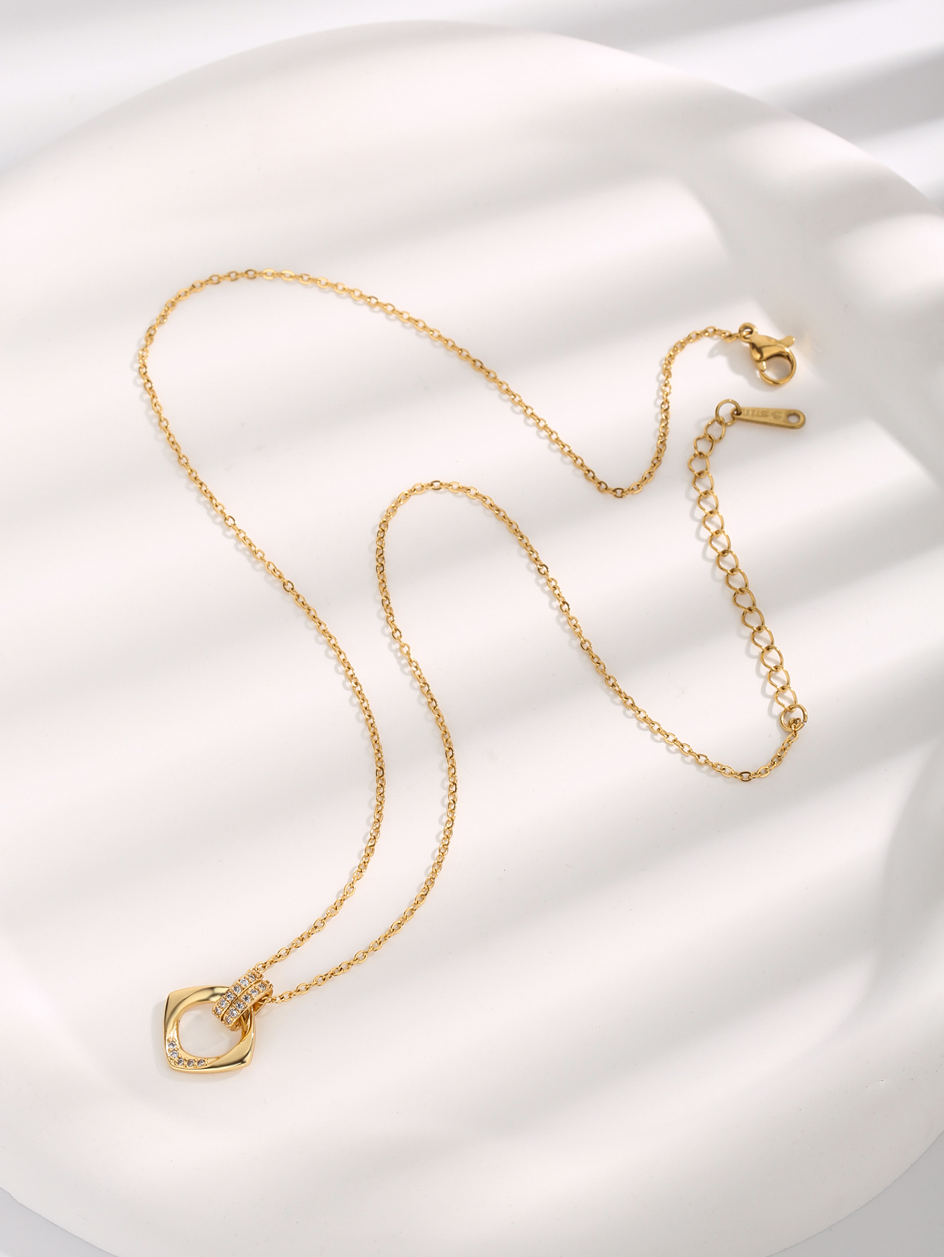 Simple Style Heart Shape Fish Tail Titanium Steel Plating Inlay Zircon Gold Plated Necklace display picture 8