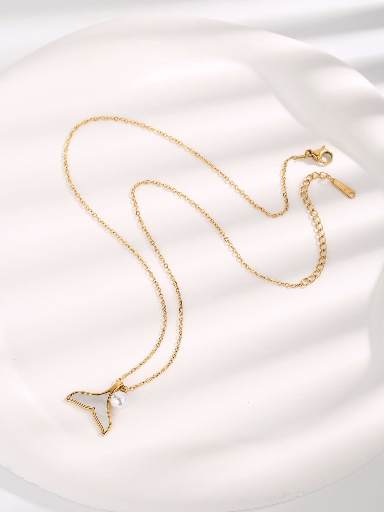 Simple Style Heart Shape Fish Tail Titanium Steel Plating Inlay Zircon Gold Plated Necklace display picture 4