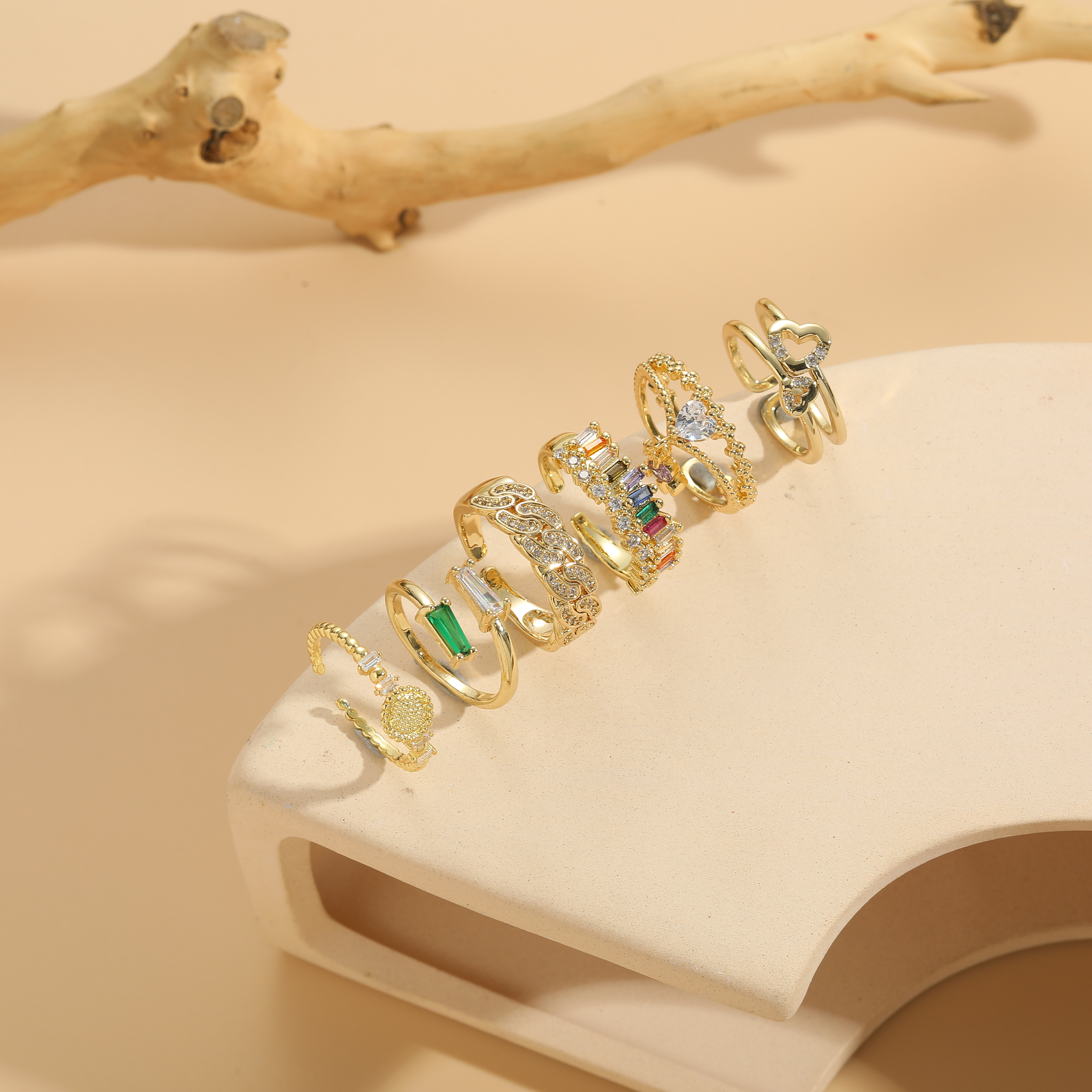 Élégant Luxueux Forme De Cœur Le Cuivre Placage Incruster Zircon Plaqué Or 14k Anneaux display picture 4