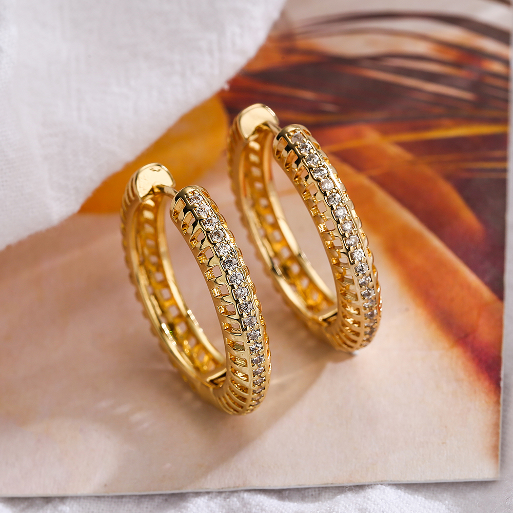 1 Paire Style Simple Rond Placage Incruster Le Cuivre Zircon Plaqué Or 18k Boucles D'oreilles Cerceau display picture 3