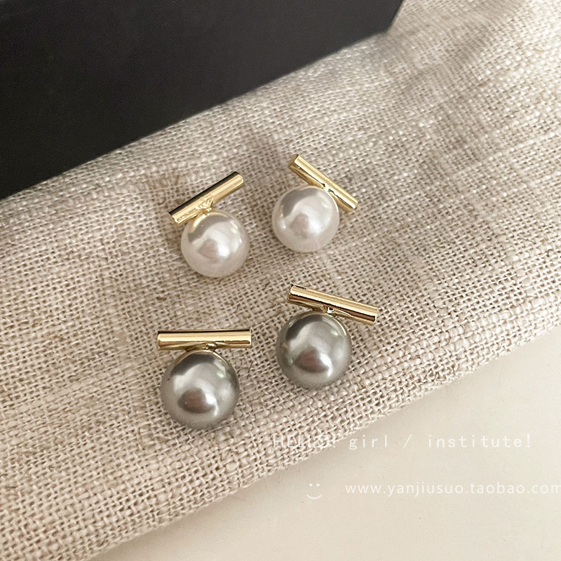 1 Pair Vintage Style French Style Pearl Alloy Ear Studs display picture 5
