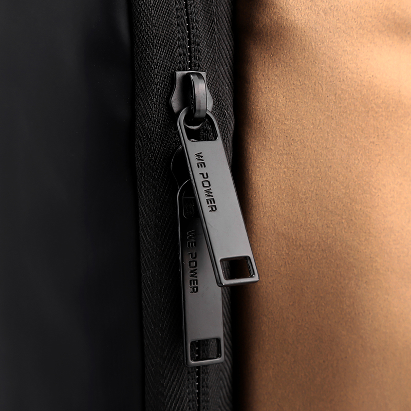 Men's Color Block Solid Color Nylon Sewing Thread Zipper Crossbody Bag display picture 11
