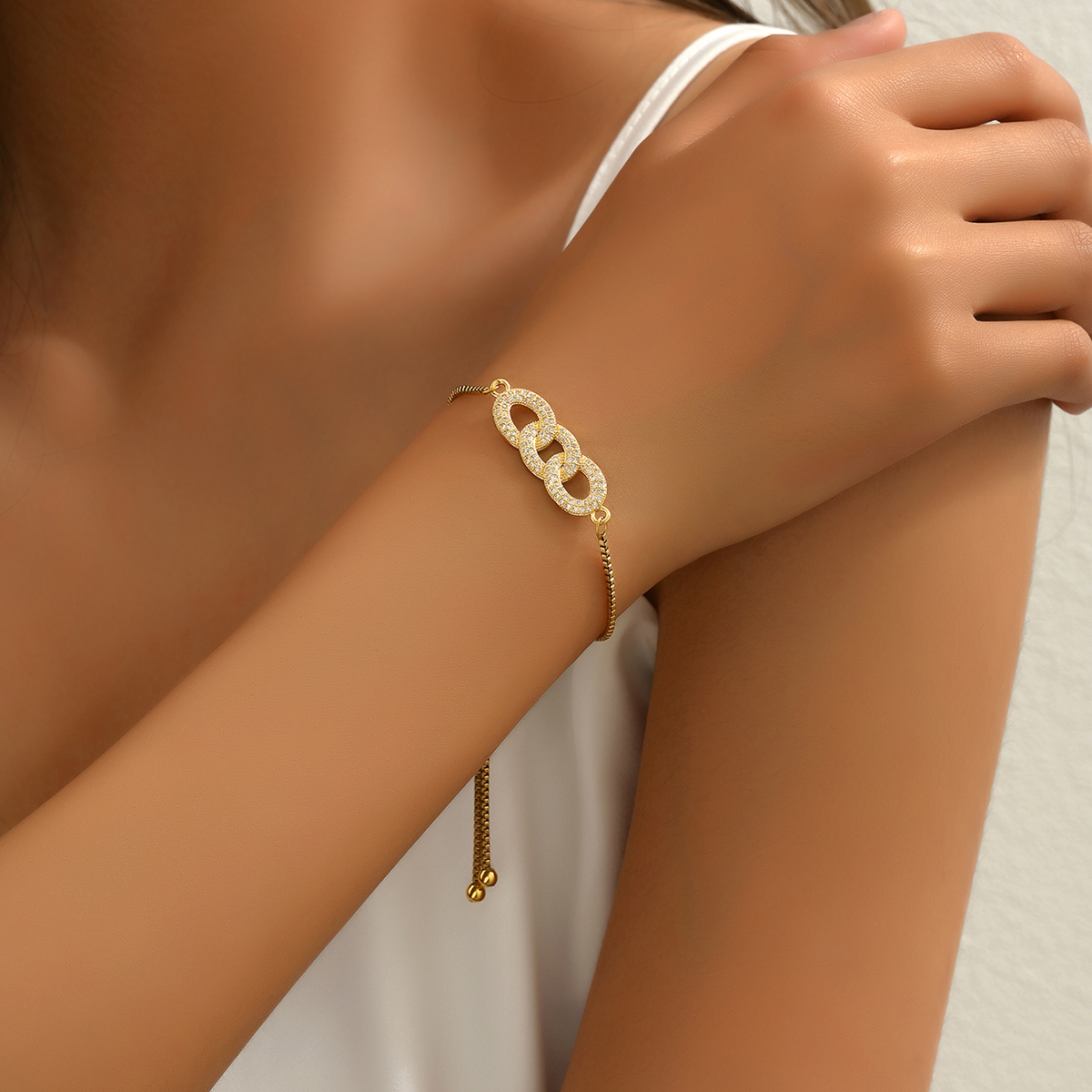 Elegant Simple Style Circle Copper 18k Gold Plated Zircon Bracelets In Bulk display picture 2