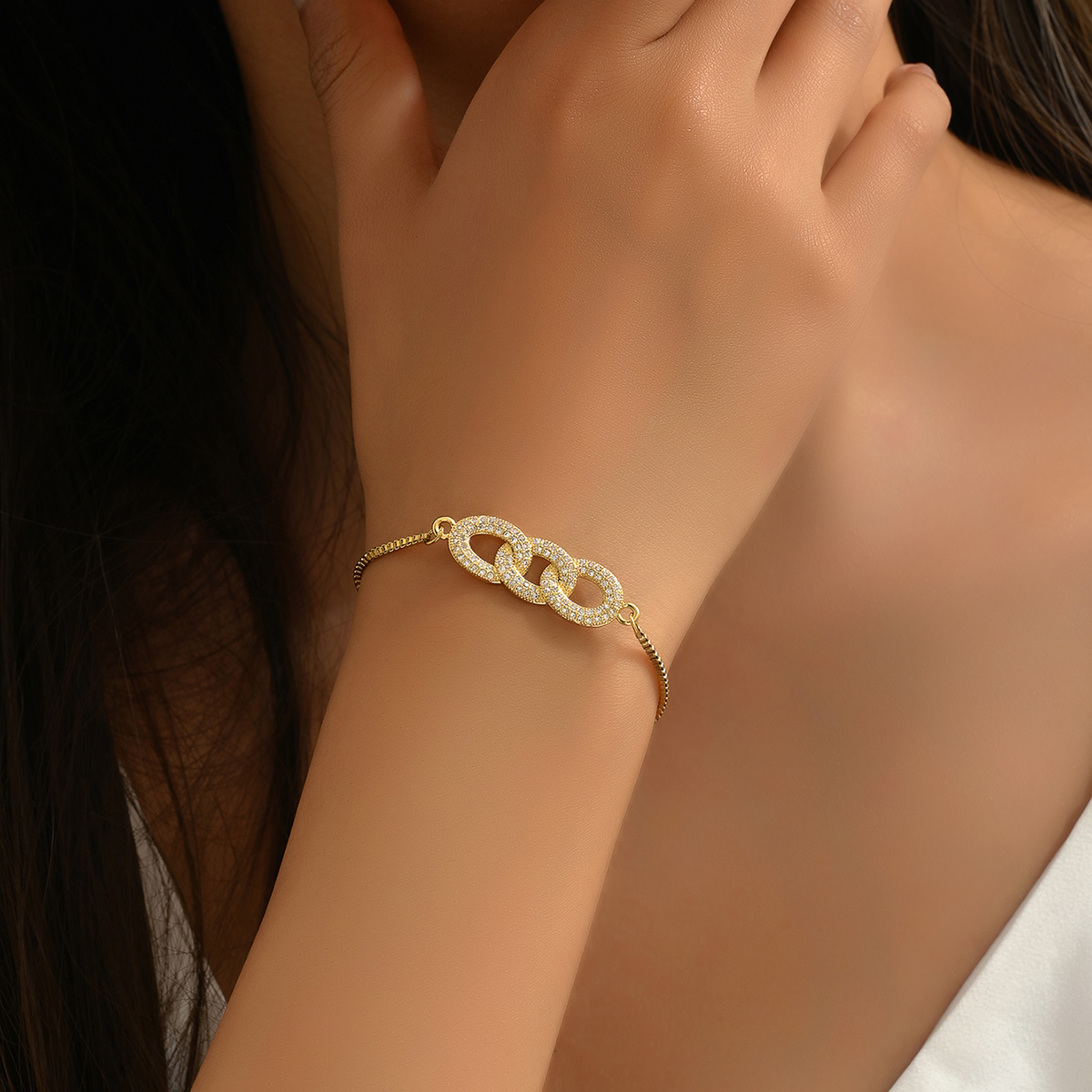 Elegant Simple Style Circle Copper 18k Gold Plated Zircon Bracelets In Bulk display picture 3