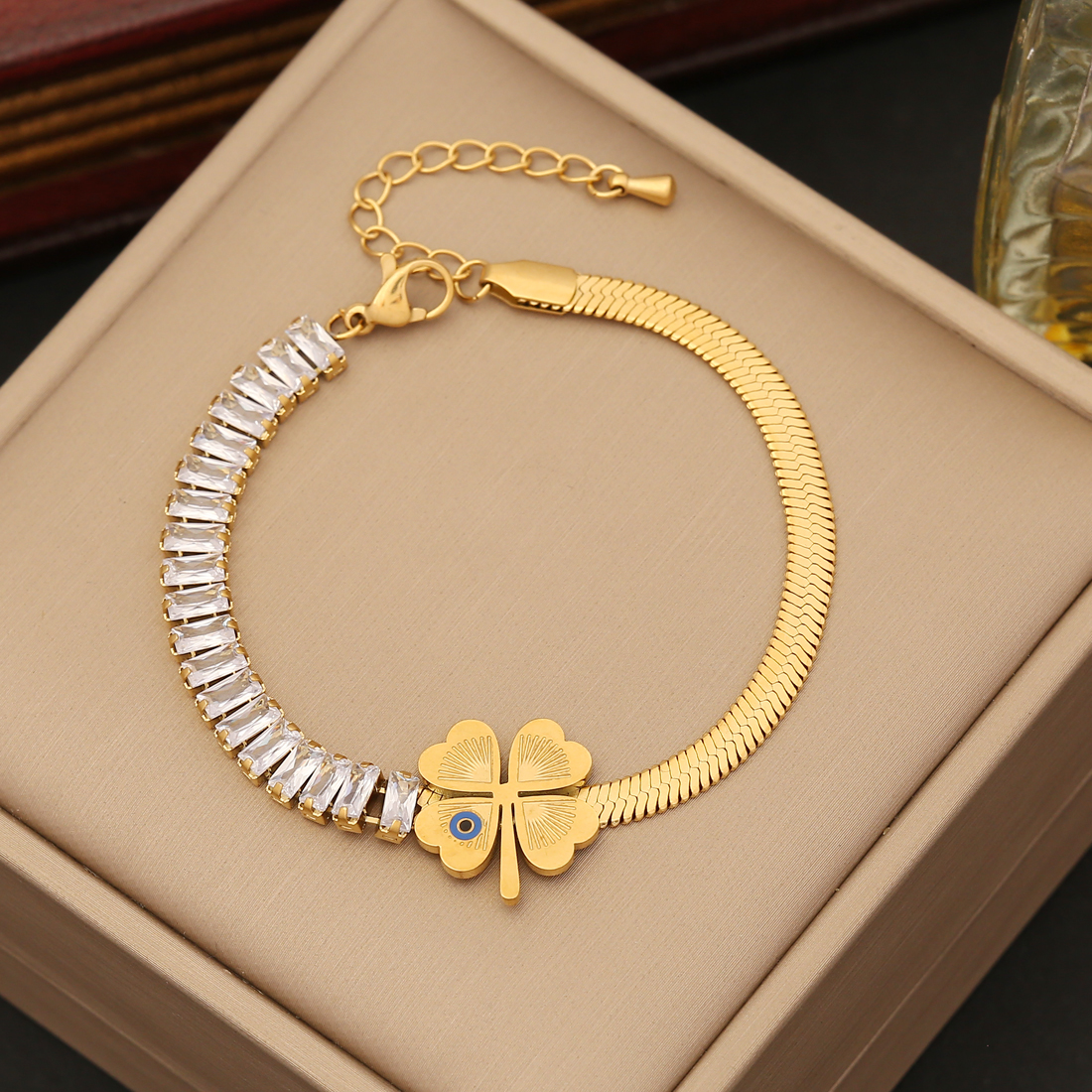 Casual Simple Style Four Leaf Clover Devil'S Eye Butterfly Stainless Steel 18K Gold Plated Zircon Bracelets In Bulk display picture 5