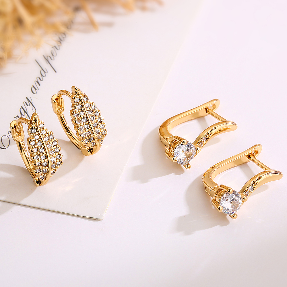 1 Pair Simple Style Commute Leaf Plating Inlay Copper Zircon 18k Gold Plated Earrings display picture 2