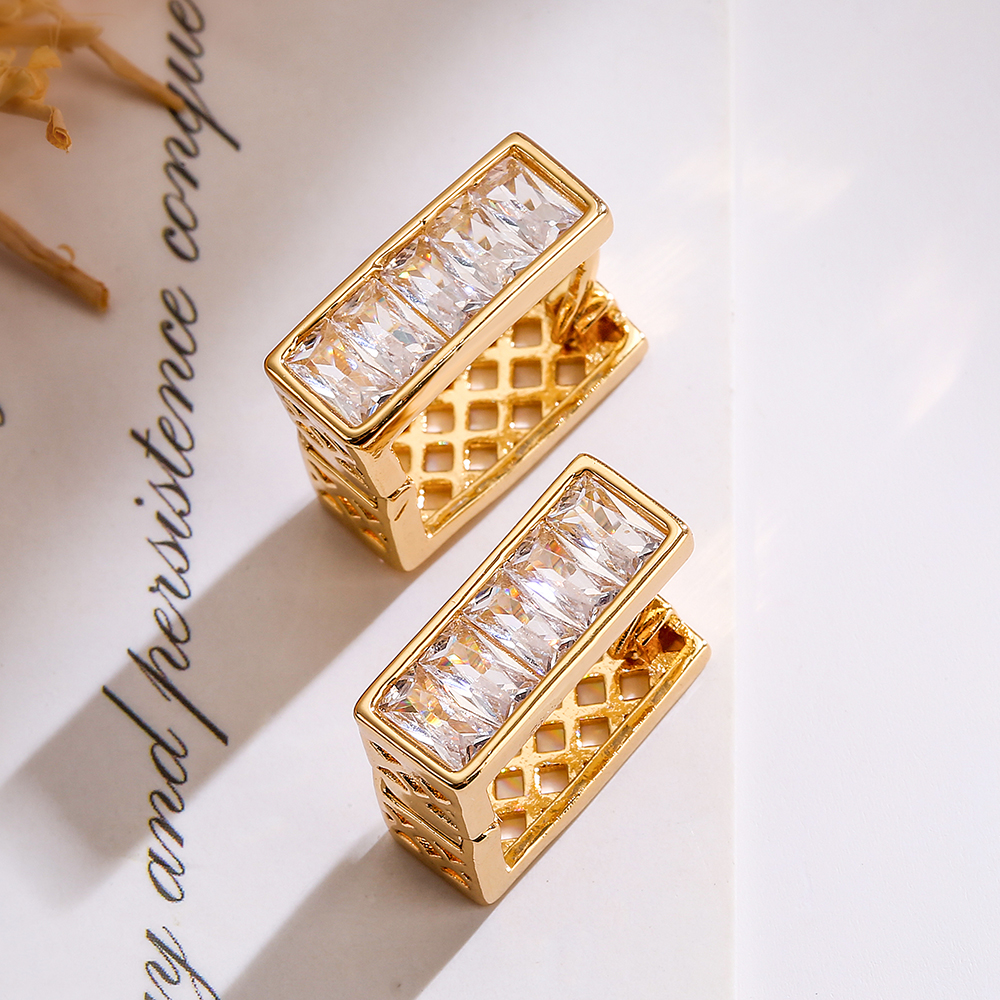 1 Pair Simple Style Commute Square Plating Inlay Copper Zircon 18k Gold Plated Earrings display picture 4