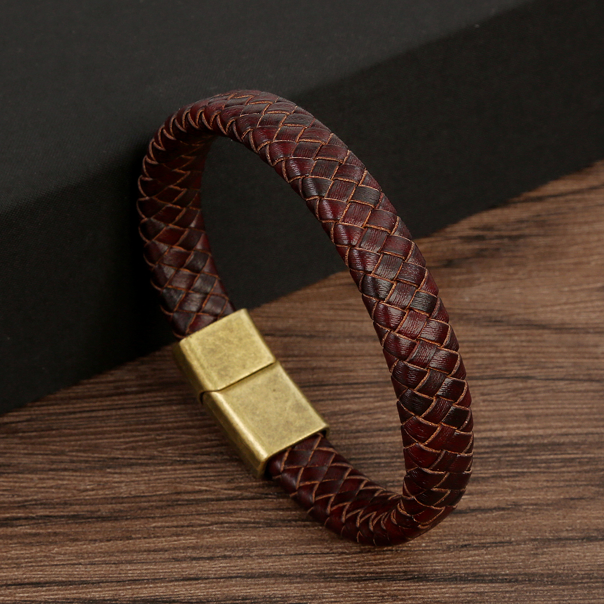 Hip-Hop Streetwear Solid Color Alloy Leather Handmade Braid Men'S Bangle display picture 1