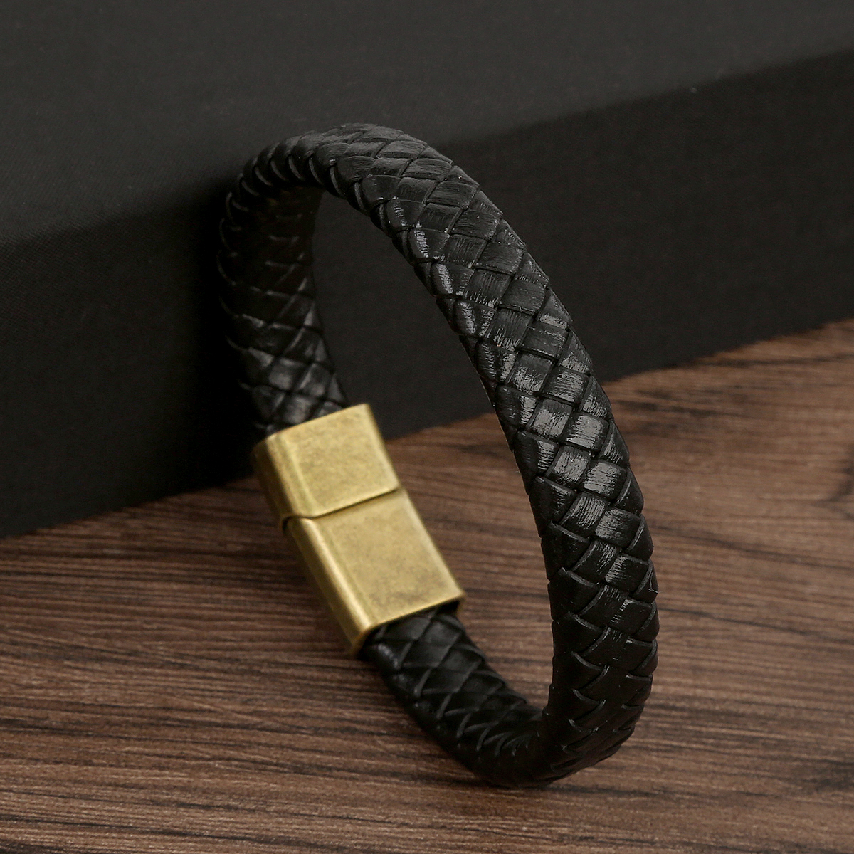 Hip-Hop Streetwear Solid Color Alloy Leather Handmade Braid Men'S Bangle display picture 2