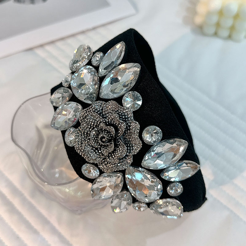 Baroque Style Water Droplets Flower Alloy Rhinestone Hair Band display picture 12