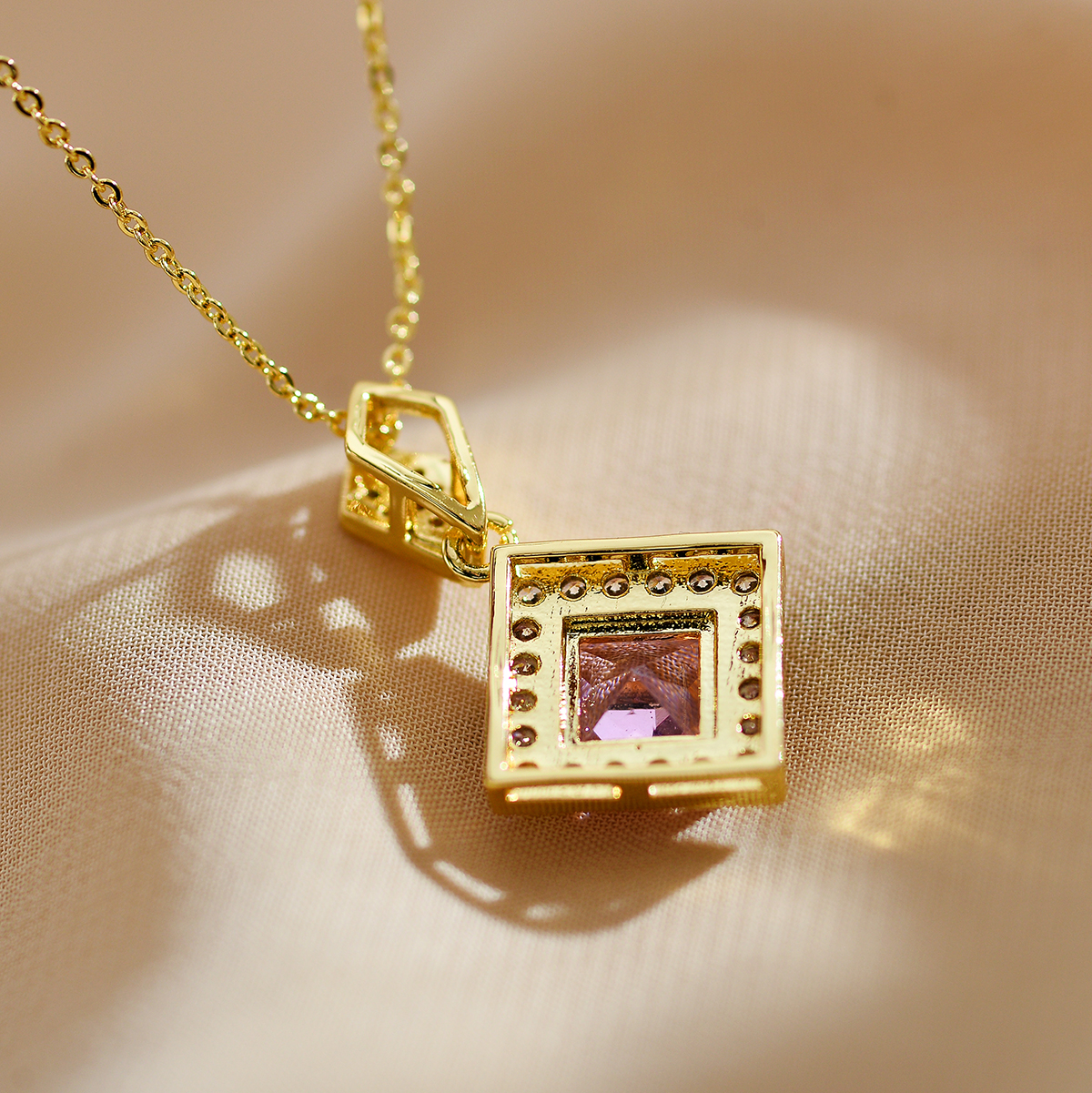 Simple Style Square Copper Inlay Zircon Pendant Necklace display picture 3
