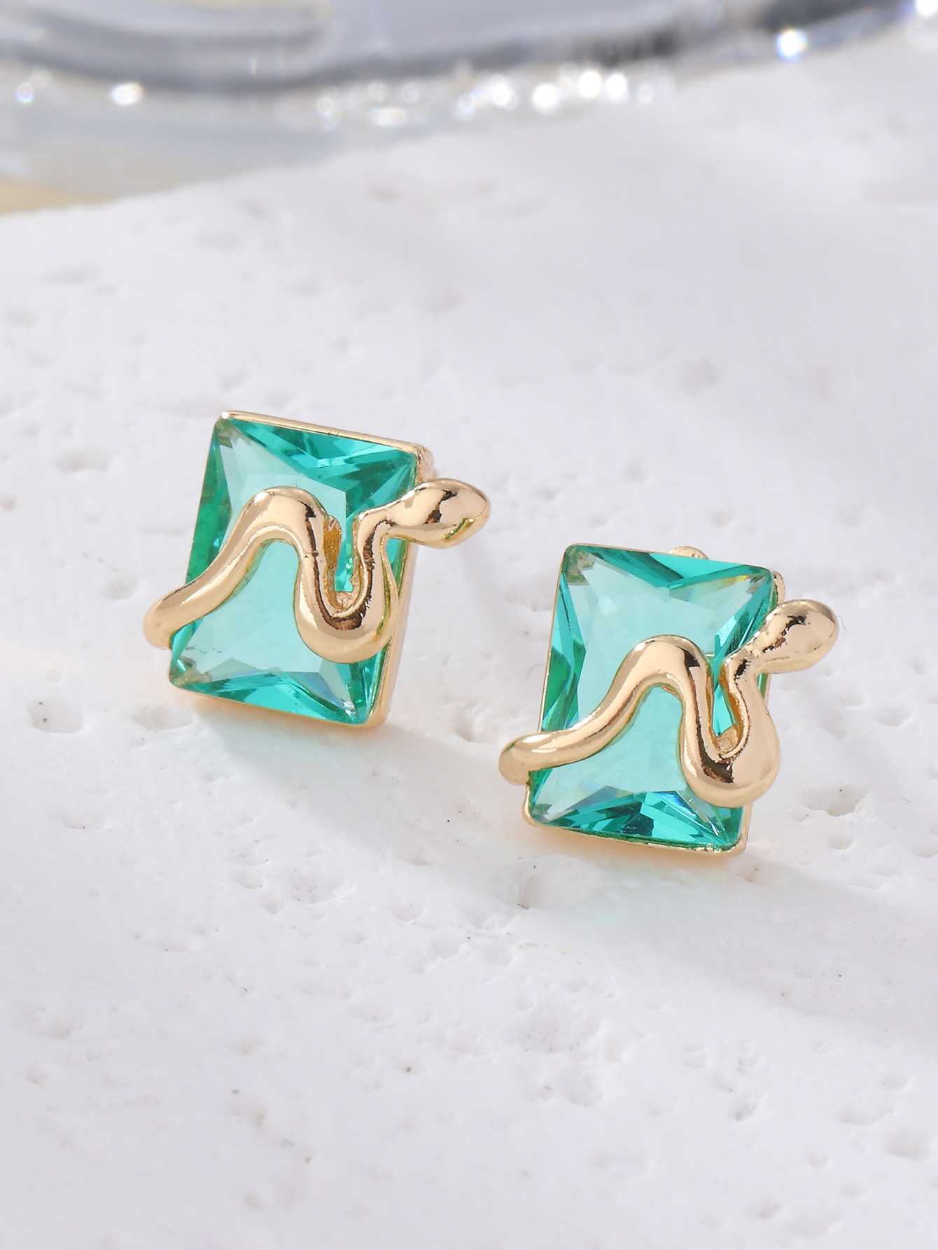 1 Pair Elegant Square Plating Inlay Metal Brass Zircon Gold Plated Ear Studs display picture 4