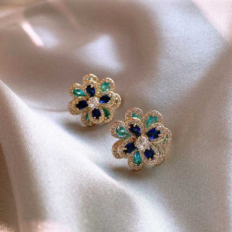 1 Pair Sweet Simple Style Flower Plating Inlay Copper Zircon K Gold Plated Rhodium Plated Ear Studs display picture 1