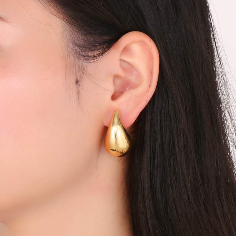 1 Pair Modern Style Water Droplets Plating Stainless Steel 18K Gold Plated Ear Studs display picture 6
