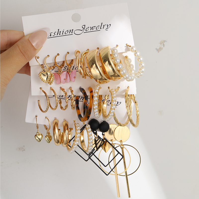 1 Set Elegant Retro Heart Shape Butterfly Leopard Inlay Arylic Alloy Artificial Pearls Earrings display picture 1