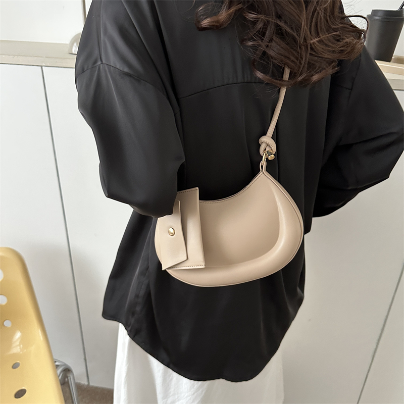 Women's All Seasons Pu Leather Streetwear Underarm Bag display picture 1