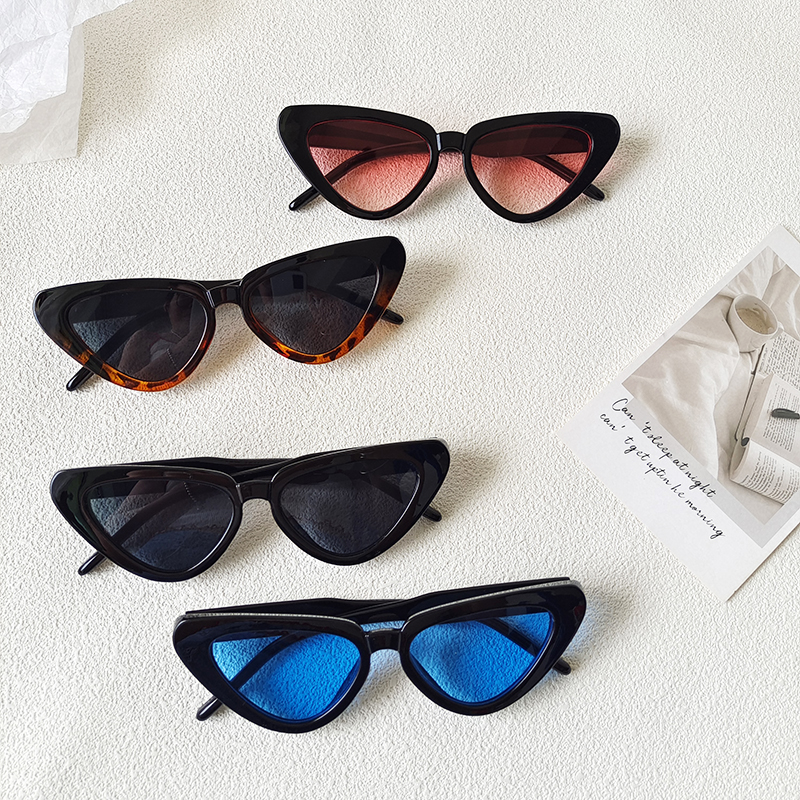 Retro Sweet Commute Solid Color Pc Resin Cat Eye Full Frame Women's Sunglasses display picture 2