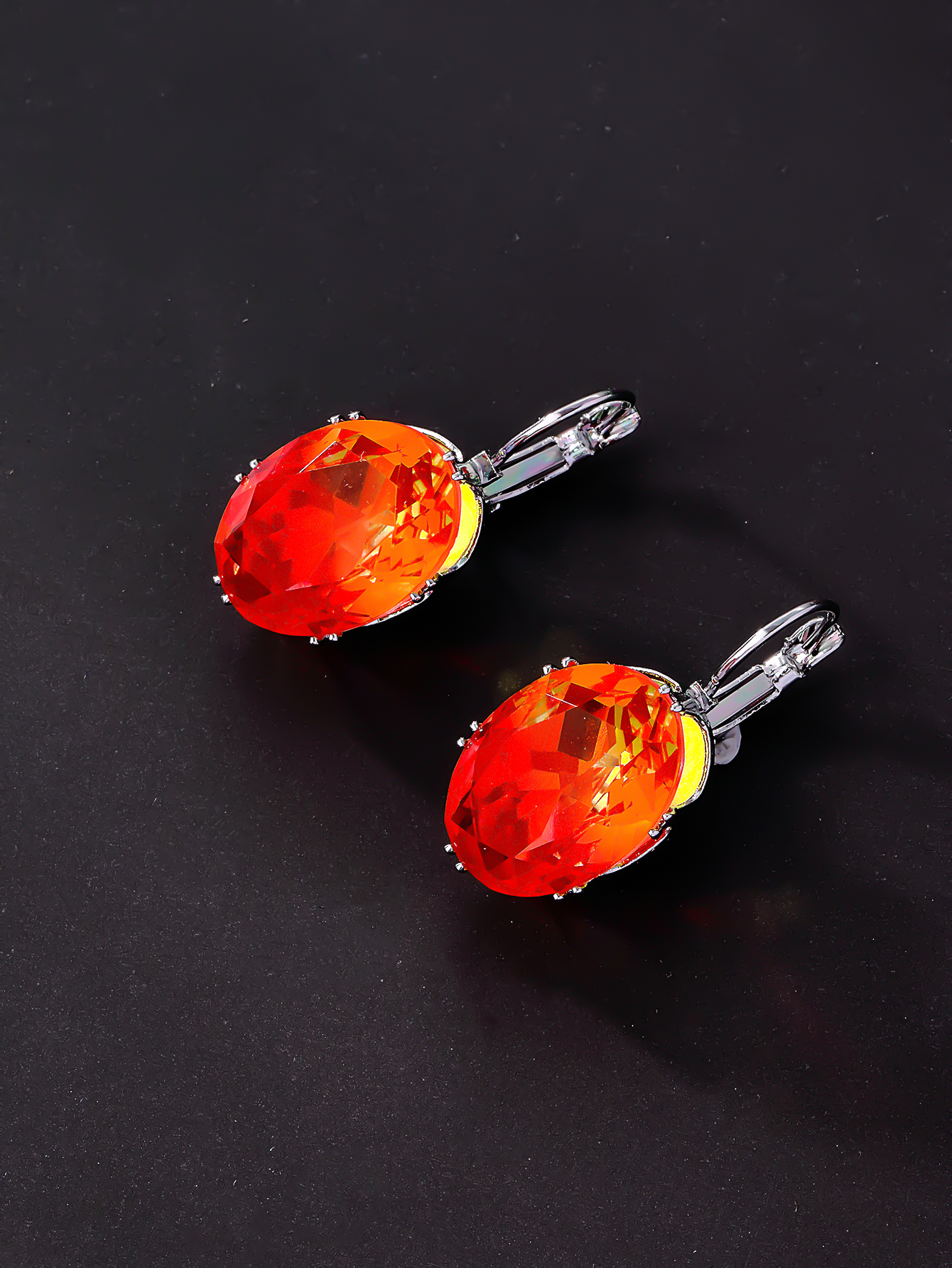 1 Pair Elegant Round Plating Inlay Glass Copper Glass White Gold Plated Drop Earrings display picture 4