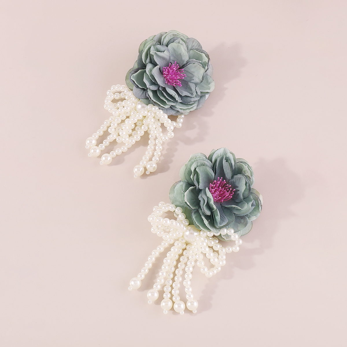1 Pair Princess Exaggerated Sweet Flower Bow Knot Handmade Imitation Pearl Cloth Fabric Ear Studs display picture 6