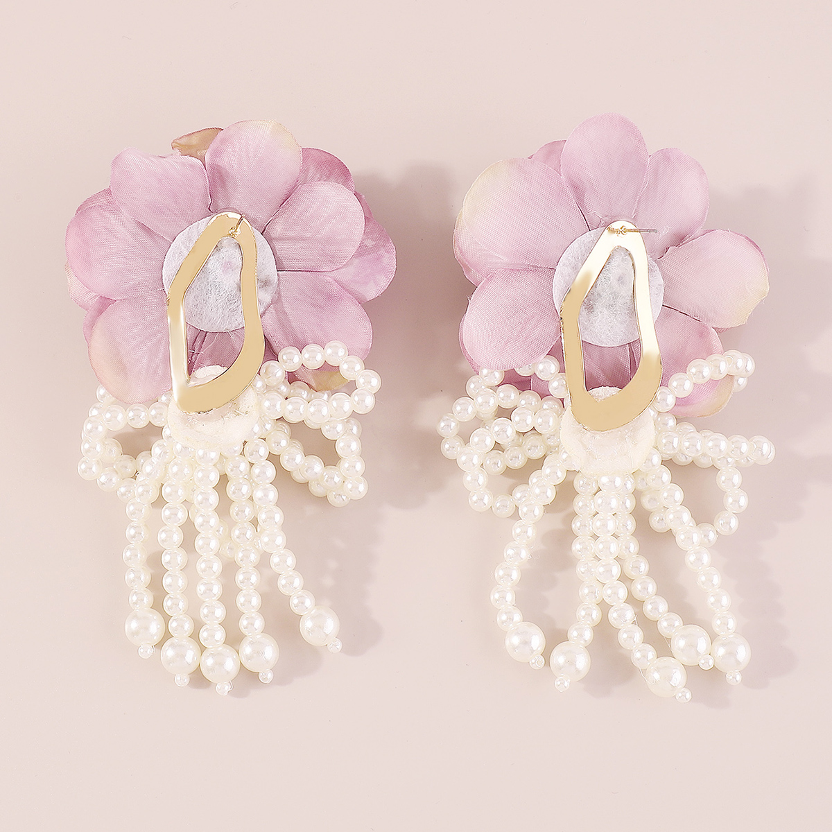 1 Pair Princess Exaggerated Sweet Flower Bow Knot Handmade Imitation Pearl Cloth Fabric Ear Studs display picture 13
