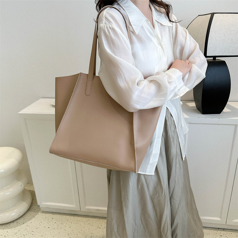 Women's All Seasons Pu Leather Elegant Basic Tote Bag Underarm Bag display picture 8