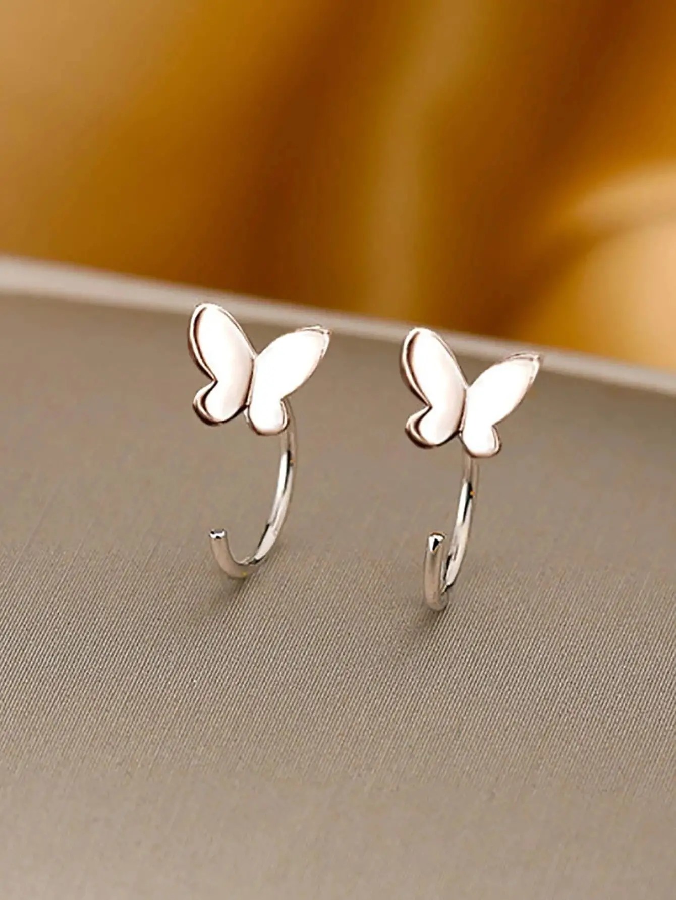 1 Pair Casual Sweet Simple Style Heart Shape Butterfly Inlay Alloy Artificial Pearls Glass Gold Plated Silver Plated Ear Studs display picture 9